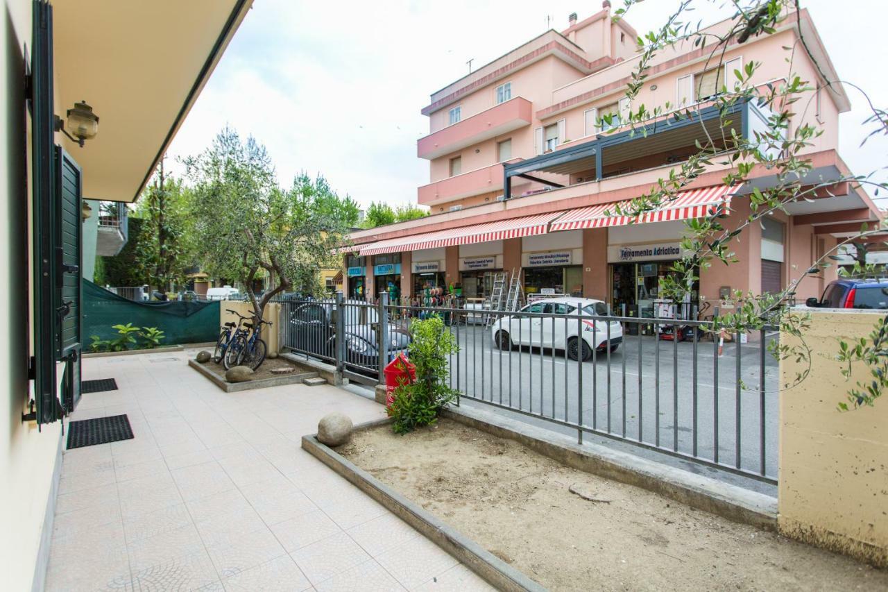 Residence Kimba Римини Экстерьер фото